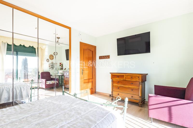 Foto 65a23016-89e8-4ca1-a527-00c5ef0dc12e. Maison avec chauffage parking dans Singuerlín Santa Coloma de Gramenet