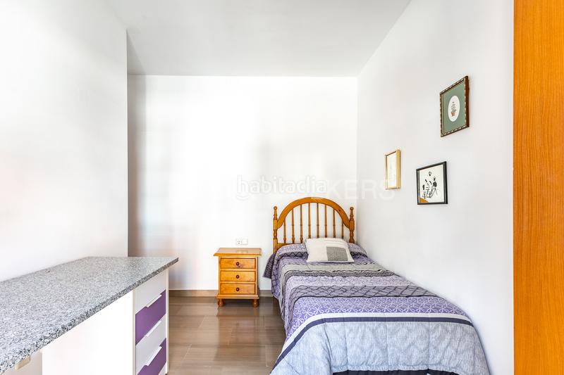 Foto 9f5effa6-91a8-485a-8957-370cc33478f9. Maison avec chauffage parking dans Singuerlín Santa Coloma de Gramenet