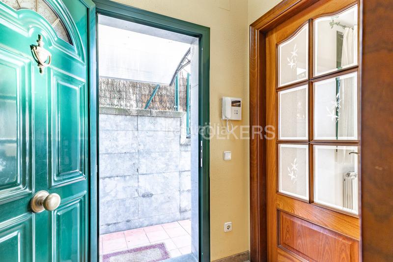 Foto dae2d99b-c91a-4fc4-86c9-3999890b2cc7. Maison avec chauffage parking dans Singuerlín Santa Coloma de Gramenet