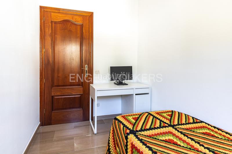 Foto fa98bb8b-a124-49ae-9618-802dc19dba87. Maison avec chauffage parking dans Singuerlín Santa Coloma de Gramenet