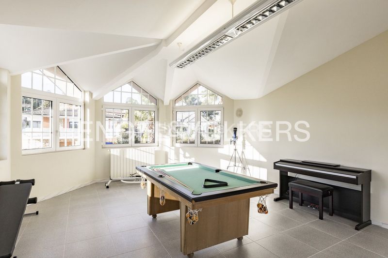 Foto 00aafffe-5240-4f70-b73e-d85a583dcb4a. Casa amb calefacció aparcament piscina a Corbera de Llobregat
