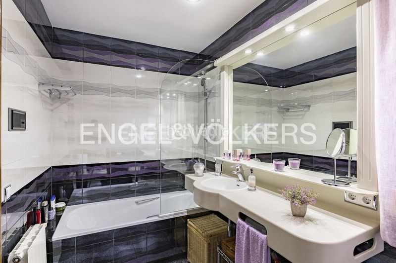 Foto 48b5bba0-ca0d-49f8-b014-7d504ef0356a. Casa amb calefacció aparcament piscina a Corbera de Llobregat