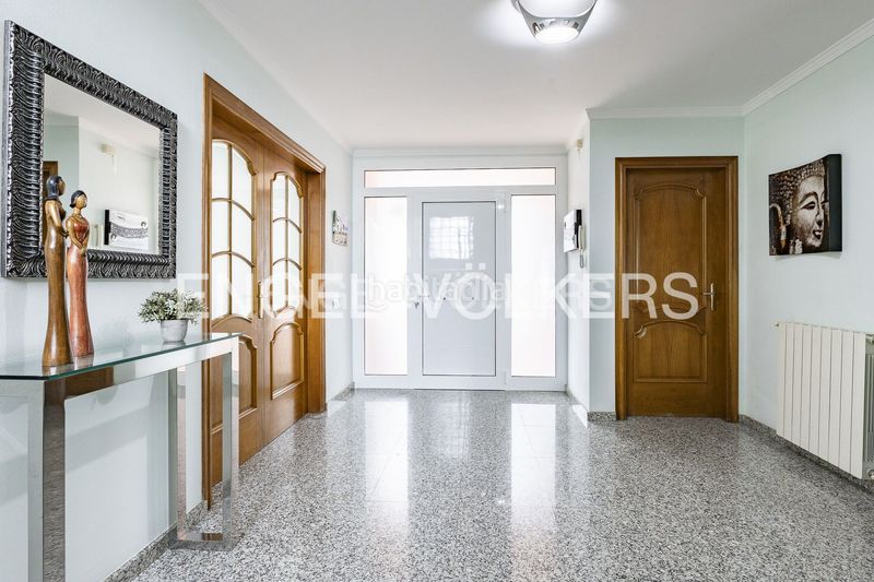 Foto 48cbfb71-26c5-4c41-9470-aeb9a89561a2. Casa amb calefacció aparcament piscina a Corbera de Llobregat