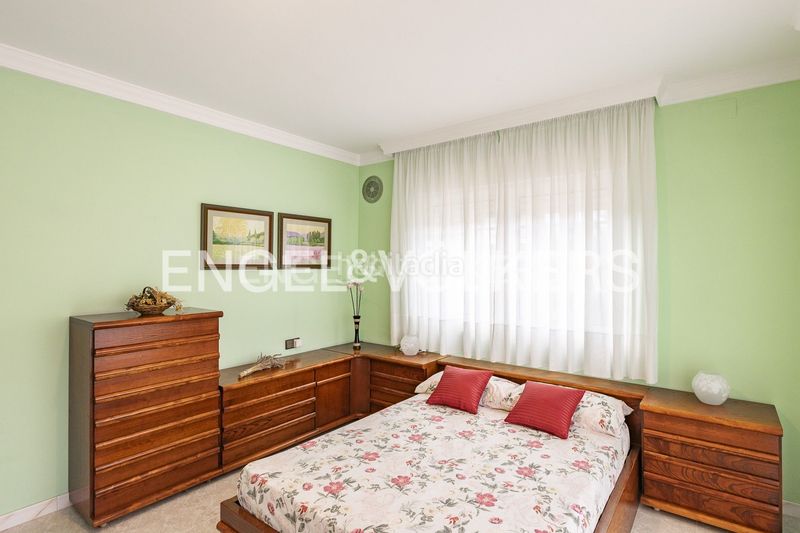 Foto 7bbee3d4-f3bc-4bc0-b05e-490ca652029d. Casa amb calefacció aparcament piscina a Corbera de Llobregat