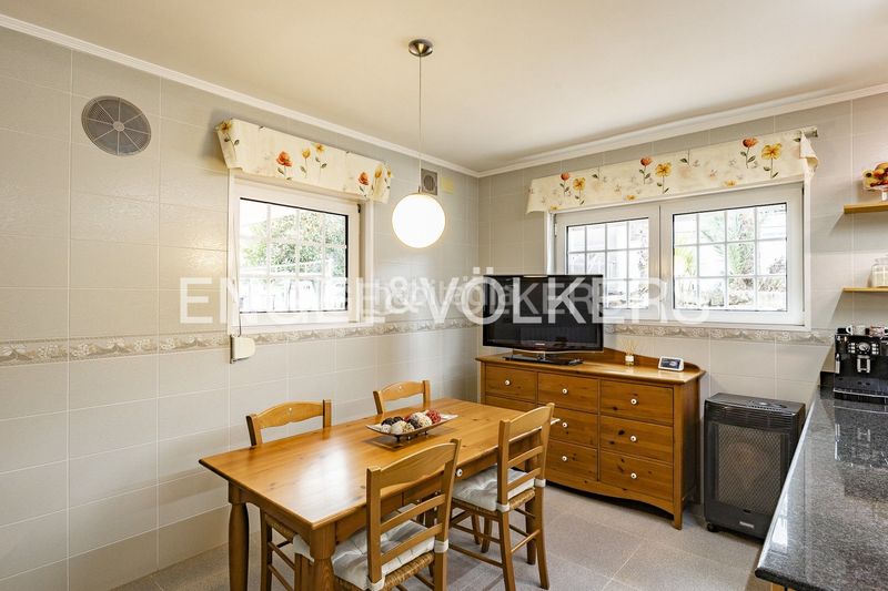 Foto 8a58db00-d72b-483d-9918-782482971281. Casa amb calefacció aparcament piscina a Corbera de Llobregat