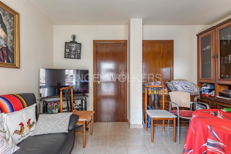 Foto 6abc546c-90fa-470f-b016-b76f7bd4b3d0. Apartamento soleado piso en zona céntrica nuda propiedad en Manresa