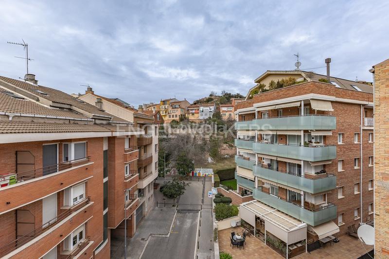Foto cc522ee7-5e81-4d08-ae8e-62352fe23005. Apartamento soleado piso en zona céntrica nuda propiedad en Manresa