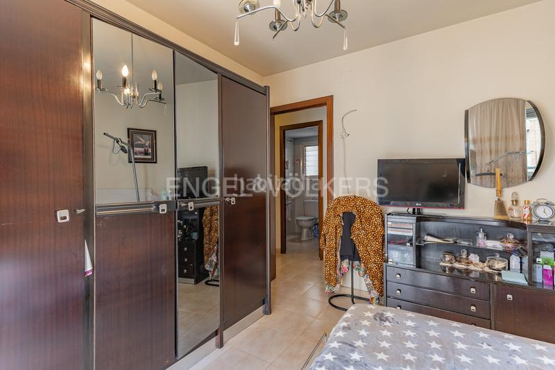 Foto f863143a-58d6-4374-a5ae-74be3460438a. Apartamento soleado piso en zona céntrica nuda propiedad en Manresa