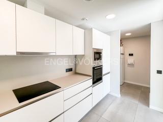 Dúplex a La Girada. Fantástico ático dúplex con piscina y jardín