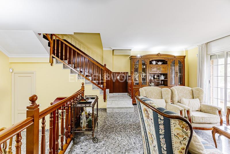 Foto 0269f84f-a53d-4e2f-9164-1a28d4058adb. Casa adossada amb calefacció aparcament piscina a Molins de Rei