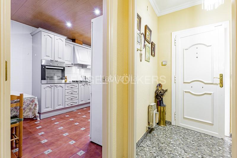 Foto 3ed9409b-51d5-4173-abfa-be8ad73d38e2. Casa adossada amb calefacció aparcament piscina a Molins de Rei