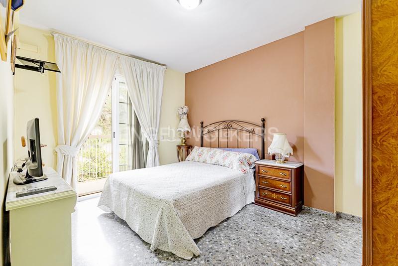 Foto 437f9870-0b93-457d-906c-62cd71c3531f. Casa adossada amb calefacció aparcament piscina a Molins de Rei