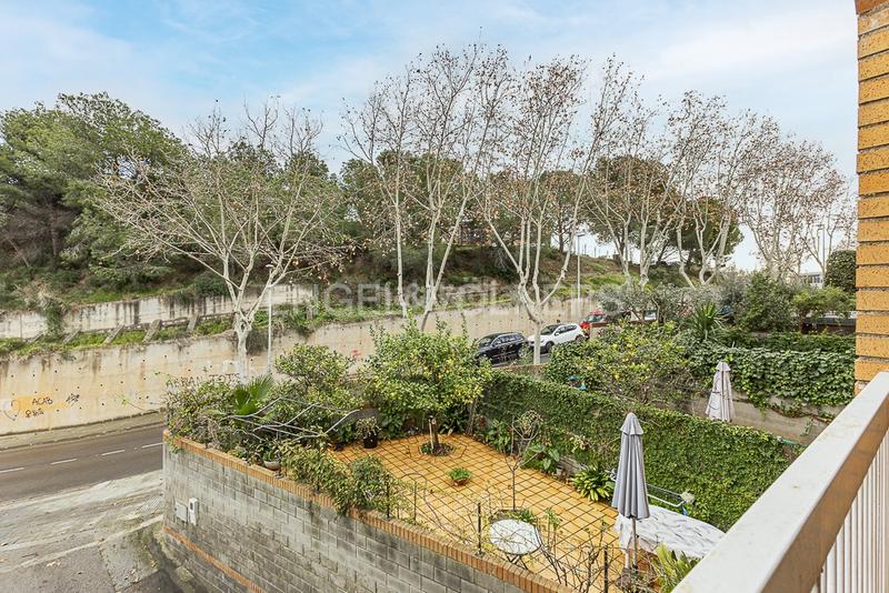 Foto 56b1e497-9e8e-4842-b751-772fbb270a23. Casa adossada amb calefacció aparcament piscina a Molins de Rei