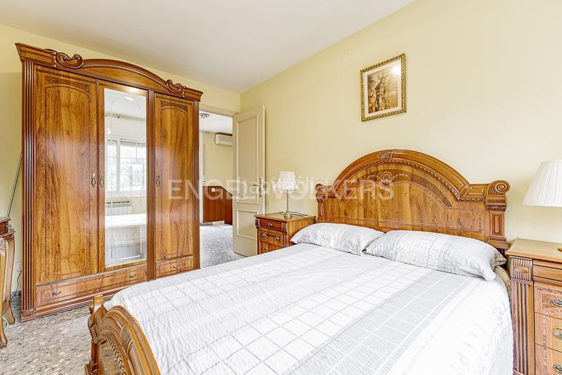 Foto 73557997-5ad8-48ff-8855-01b41016d25e. Casa adossada amb calefacció aparcament piscina a Molins de Rei