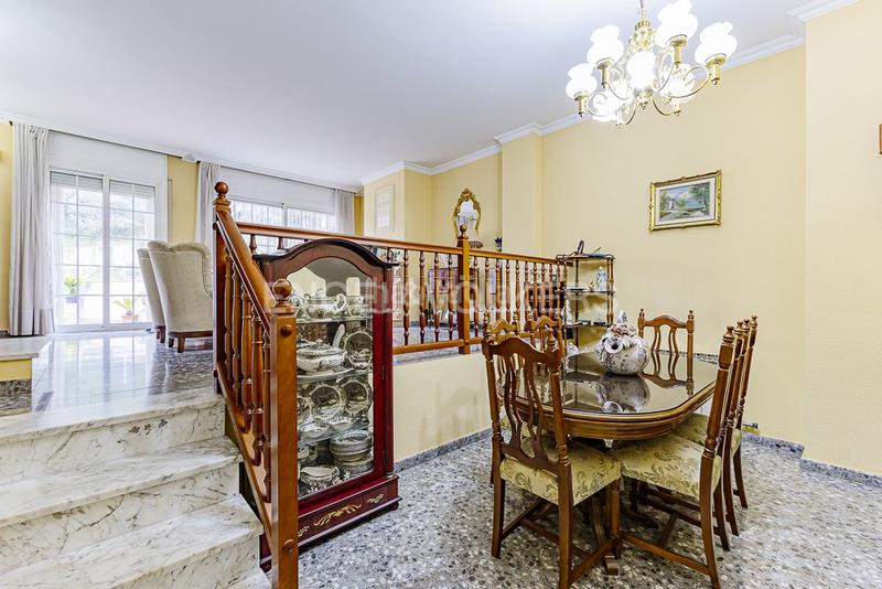 Foto 864e5bde-7ef9-4835-80f9-af11c87e4233. Casa adossada amb calefacció aparcament piscina a Molins de Rei