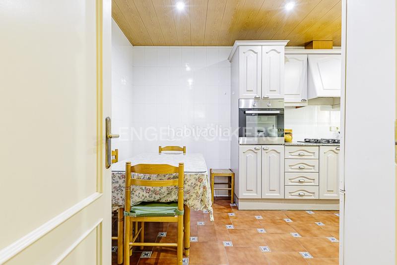 Foto 8d31554f-3eee-4bdf-894f-e0e63bd5babd. Casa adossada amb calefacció aparcament piscina a Molins de Rei