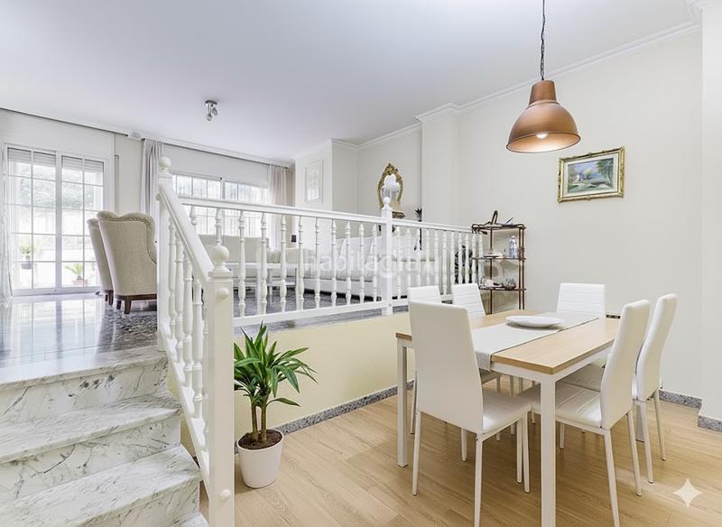 Foto b63aa1df-bace-41ce-b368-168c5e795df8. Casa adossada amb calefacció aparcament piscina a Molins de Rei