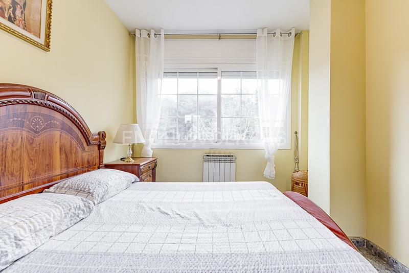 Foto befb4329-3c5e-4fbb-a91a-20af769846fe. Casa adossada amb calefacció aparcament piscina a Molins de Rei