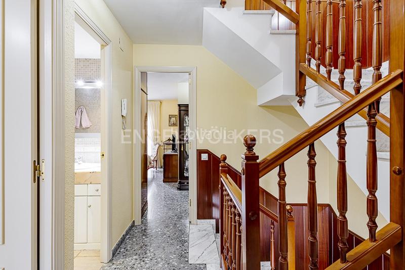 Foto c54ff4b1-1832-4ff3-a4da-5227a6ade200. Casa adossada amb calefacció aparcament piscina a Molins de Rei