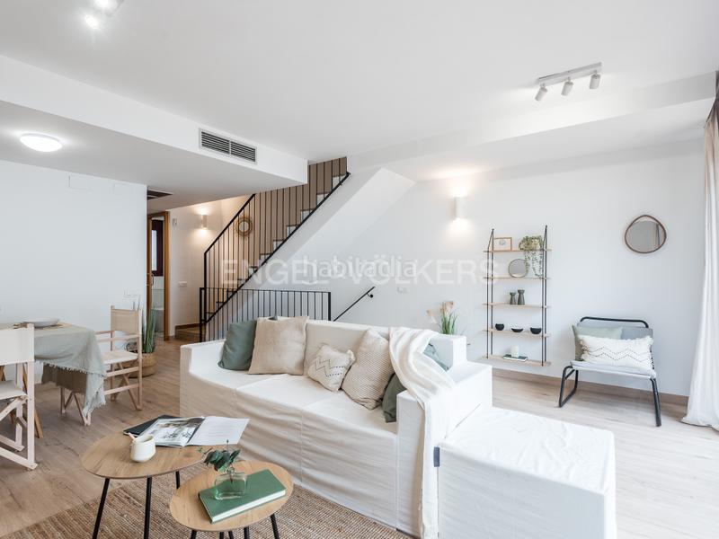 Foto 60f22502-1907-4fa4-883b-21a525e5a517. House with heating parking pool in La Pineda Castelldefels