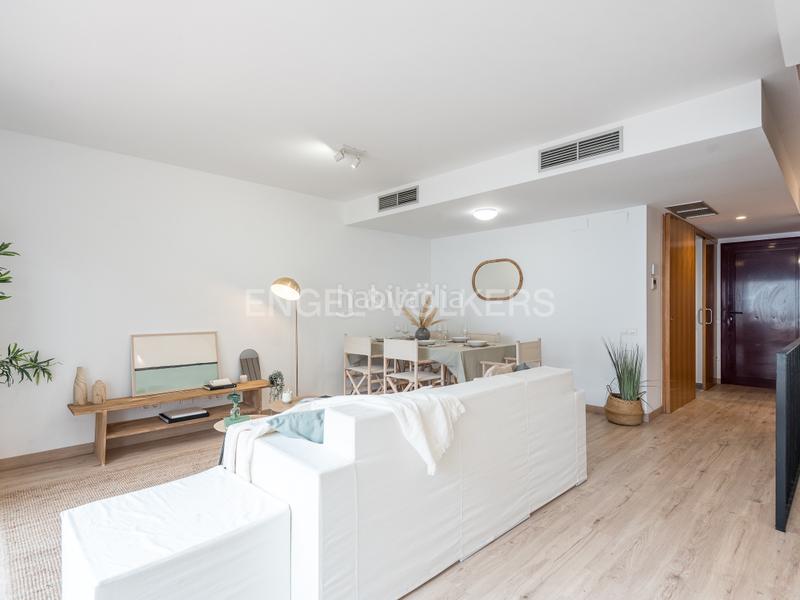 Foto 8863a699-5844-4d11-b91e-968417eb3ac5. House with heating parking pool in La Pineda Castelldefels