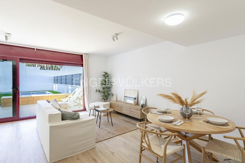 Foto a3063ae4-9742-4b04-b3e9-3ca5ab675f51. House with heating parking pool in La Pineda Castelldefels