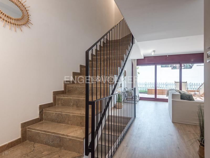 Foto bc029080-8306-49d0-b3a0-2274ac4af607. House with heating parking pool in La Pineda Castelldefels