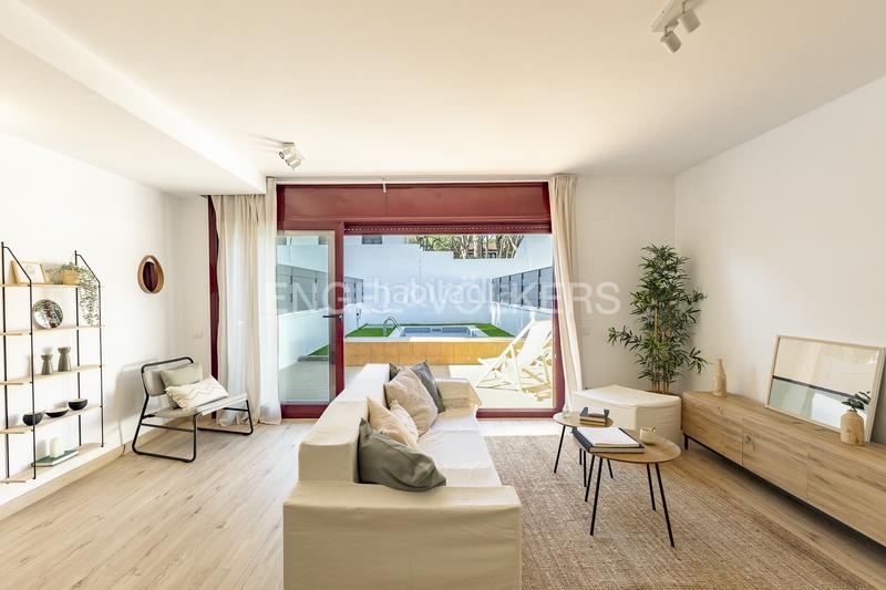 Foto d720a052-3e9a-435c-a6c3-65be48d3282e. House with heating parking pool in La Pineda Castelldefels