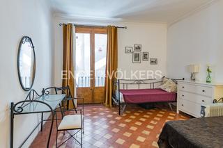 Apartament a Gòtic. Piso en escudellers blancs