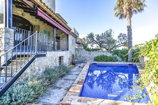 Maison à Puig Moltó - Can Macià. Amplia casa estilo masía al lado de sitges