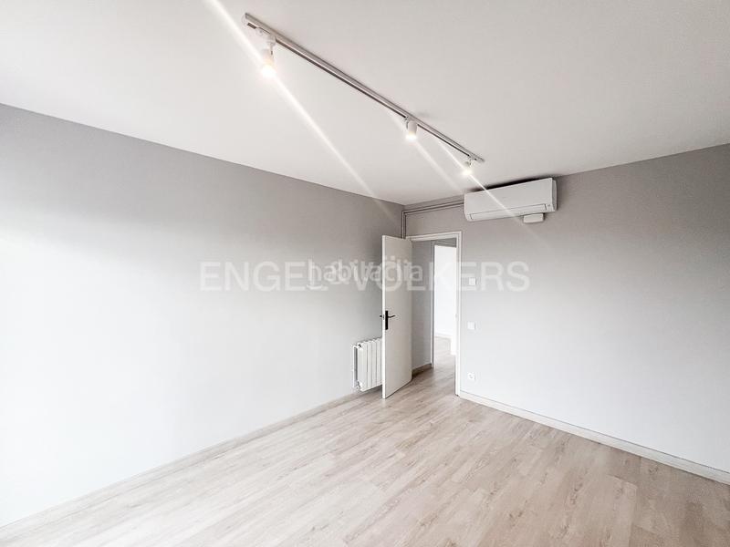 Foto fbf394dd-bff5-4f71-b2c2-918ad74c04ca. Location appartement avec chauffage parking piscine dans Gavà