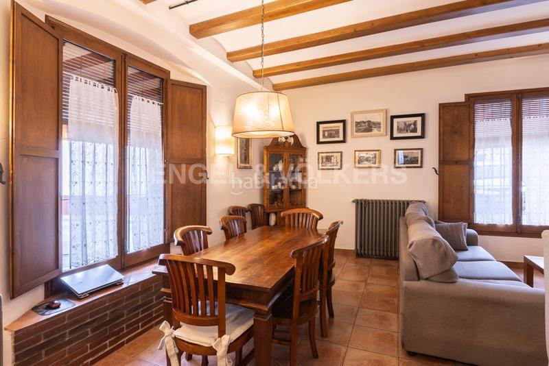 Foto 0b5d099a-fdb9-4a15-8354-91c324091239. Casa adossada amb calefacció a Nucli Urbà Argentona