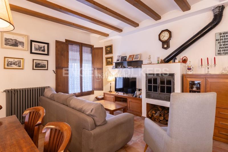 Foto d41ba4be-0577-482f-ba8b-3e10470579fb. Casa adossada amb calefacció a Nucli Urbà Argentona