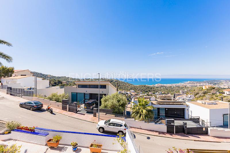 Foto 44b416ae-8be6-45c2-bb00-8f8244fa08ad. Casa con riscaldamento parcheggio in Levantina - Montgavina - Quintmar Sitges