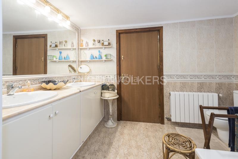 Foto 797b9174-a381-485c-865d-f1f32c6d758d. Casa con riscaldamento parcheggio in Levantina - Montgavina - Quintmar Sitges