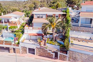 Maison à Levantina - Montgavina - Quintmar. Villa mediterránea con vistas al mar en sitges