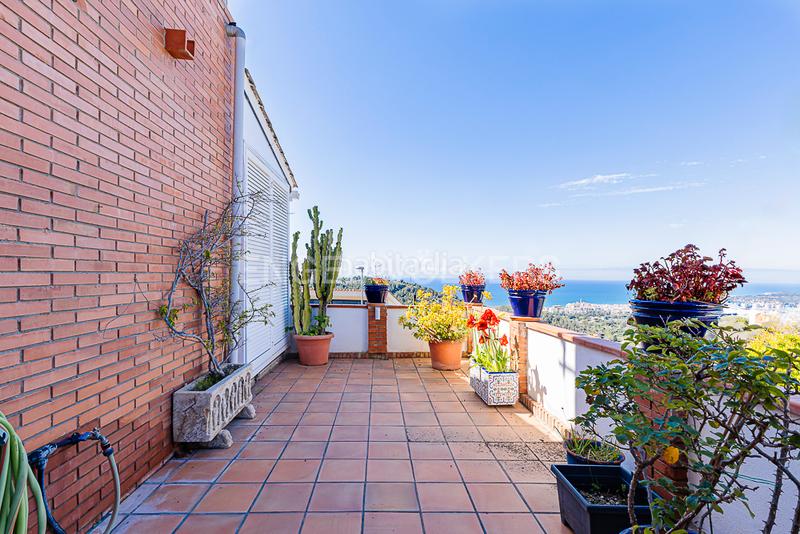 Foto cfdfff4e-137d-42fc-91ea-3f332151ed81. Casa con riscaldamento parcheggio in Levantina - Montgavina - Quintmar Sitges