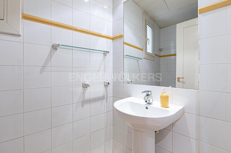 Foto c5304491-2d6a-46f0-bf5b-82feb50e57d7. Apartment with heating in Gòtic Barcelona