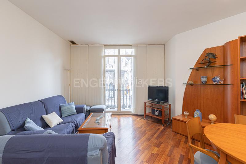 Foto ecf12220-5c8f-40c6-a6f3-078bf4669b48. Apartment with heating in Gòtic Barcelona