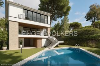 Maison à La Pineda. Impresionante villa en castelldefels playa 536 m por descubrir