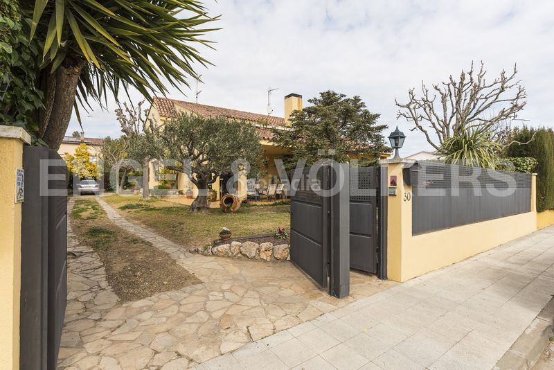 Foto c5c7f554-365d-4d31-a0b5-4fc997096f21. Haus mit heizung parking in Pacs del Penedès