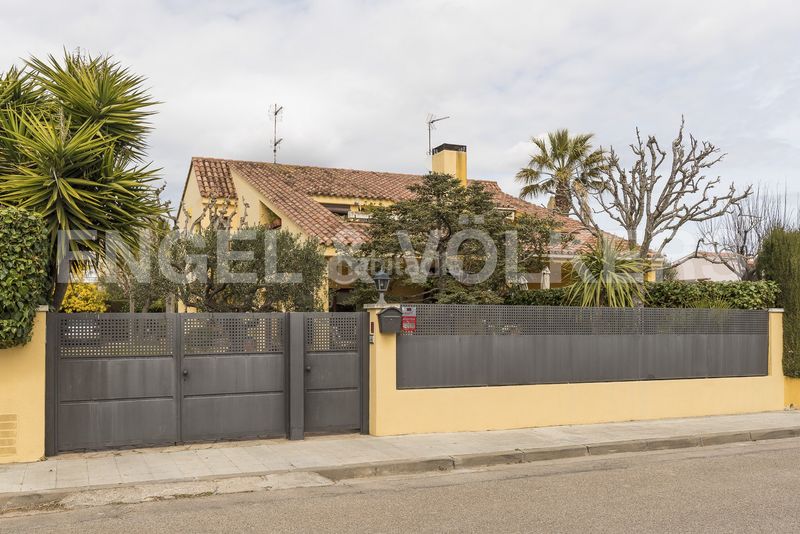 Foto e74b8327-c6b2-4c42-b1c5-4af39fcde952. Haus mit heizung parking in Pacs del Penedès