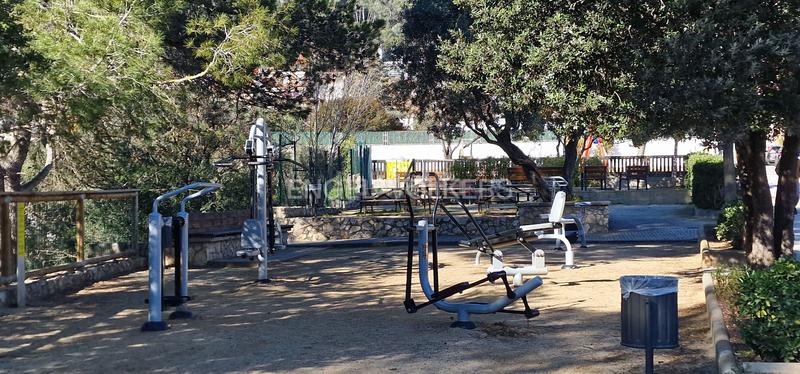 Foto 09da9e5f-930e-4419-ad55-4bc11aaa5211. Terrain résidentiel dans Cervelló