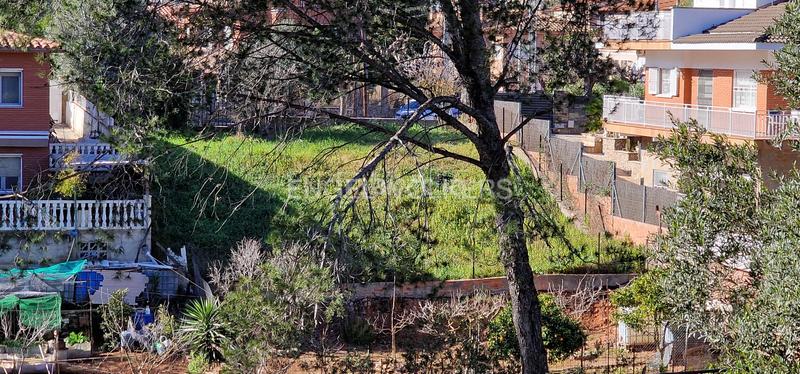 Foto da319fad-f5c0-4dda-9f5b-689310d577cb. Terrain résidentiel dans Cervelló