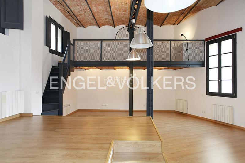 Foto 13259057-1e7c-4704-a287-90714126cc18. Loft elegante loft estilo industrial en gracia en Barcelona