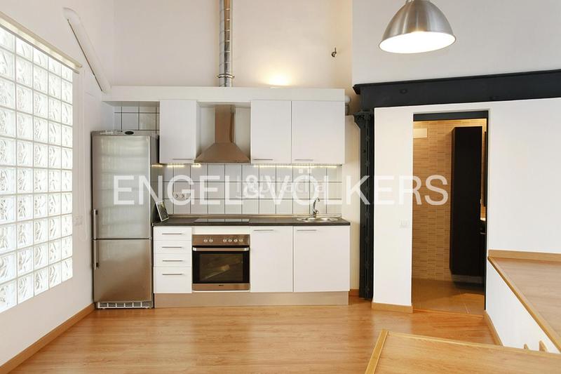 Foto 3948ab7e-dee2-4958-9520-0b249768cc5c. Loft elegante loft estilo industrial en gracia en Barcelona