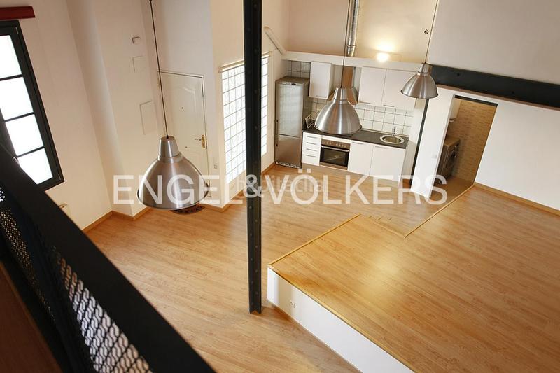 Foto d4f5c8fd-1cea-4ebe-83aa-bbfb1efbe303. Loft elegante loft estilo industrial en gracia en Barcelona