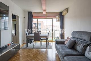 Apartament a Barri de les Corts. Precioso piso familiar en piso alto cerca de lilla, les corts