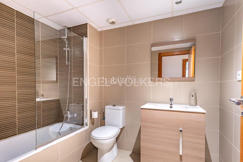 Foto 60960bb4-6e78-4b0f-942a-b0384fac3c87. Appartement avec chauffage parking piscine dans Port Badalona