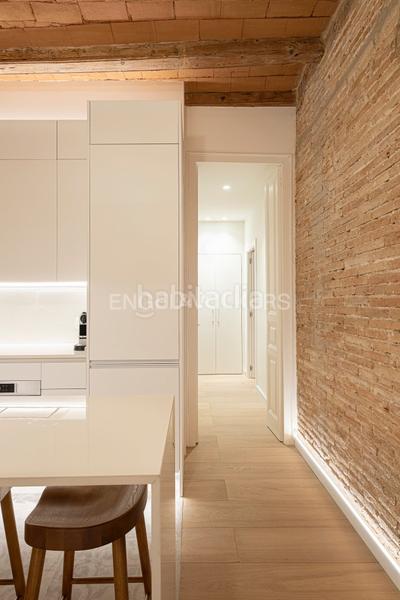 Foto 4857dc5c-77b4-4ef4-9d06-59a72e7a7cfb. Lloguer apartament amb calefacció a Gòtic Barcelona